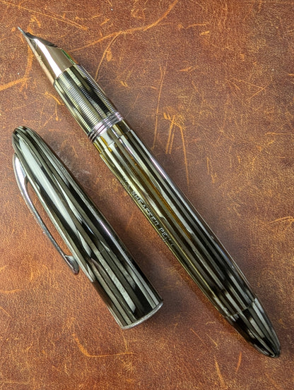 1943-5 Gray Pearl Sheaffer Triumph Sovereign - fine point