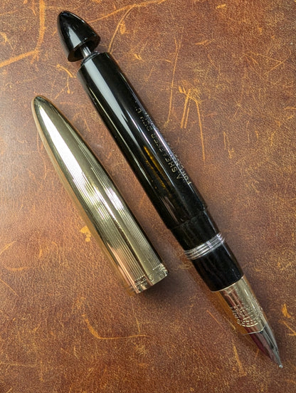 1942 Black Sheaffer Triumph Tuckaway Crest - medium+ point