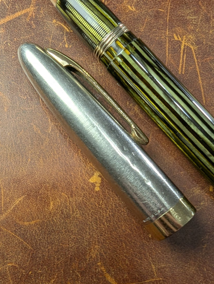 1943-5 Gray Pearl Sheaffer Triumph Sentinel fountain pen - fine nib