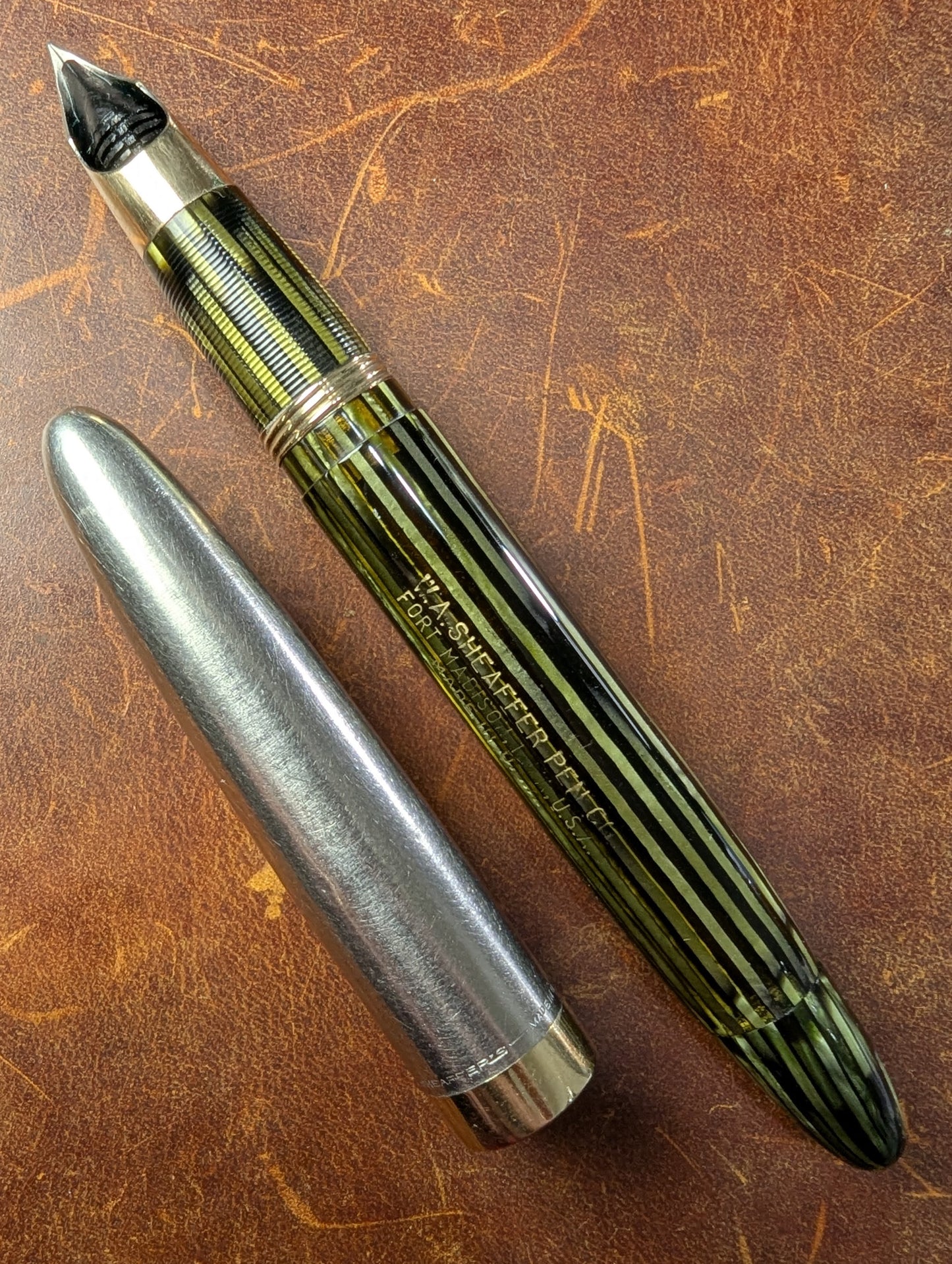 1943-5 Gray Pearl Sheaffer Triumph Sentinel fountain pen - fine nib