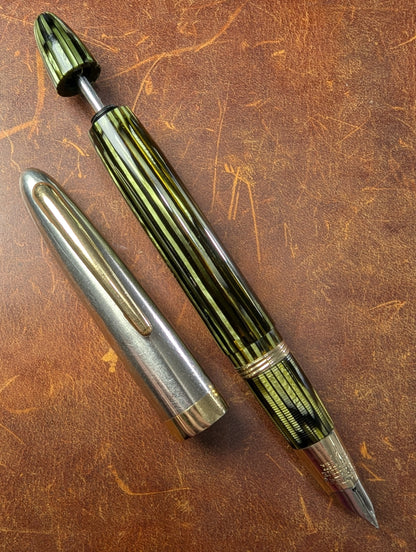 1943-5 Gray Pearl Sheaffer Triumph Sentinel fountain pen - fine nib