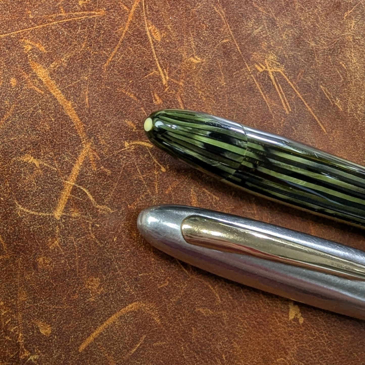 1943-5 Gray Pearl Sheaffer Triumph Sentinel fountain pen - fine nib