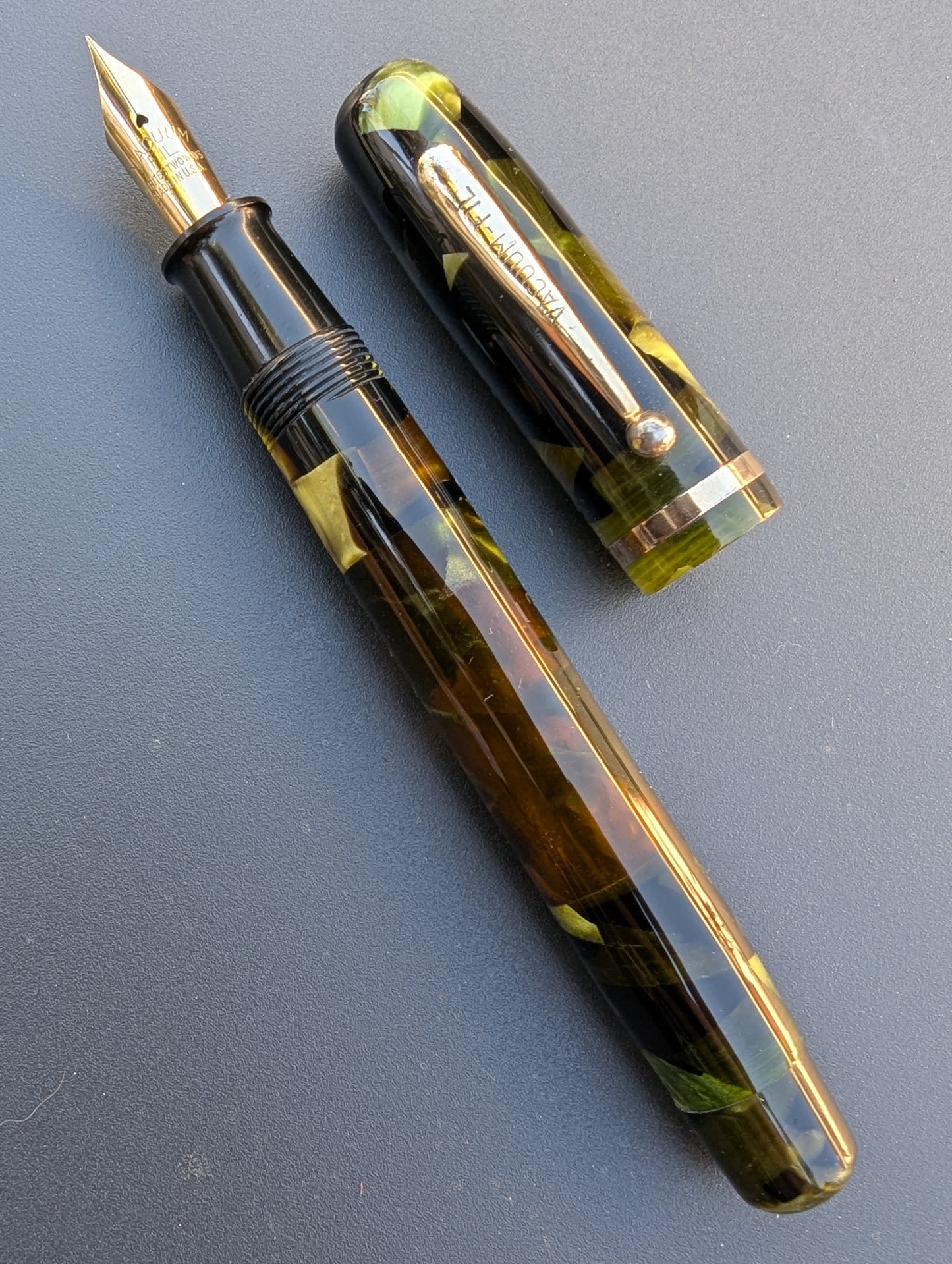 ~1934-5 Large (Oversize) Marine Green VACUUM-FIL