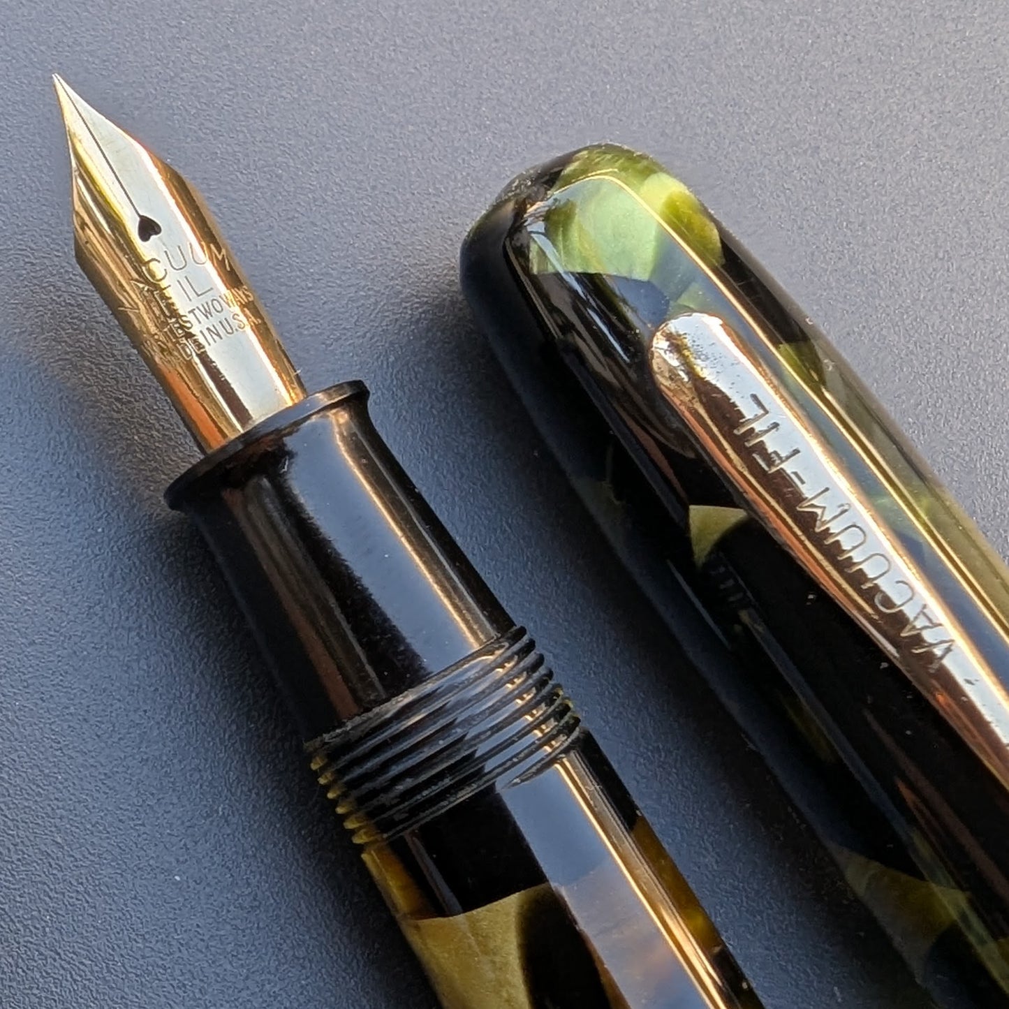 ~1934-5 Large (Oversize) Marine Green VACUUM-FIL