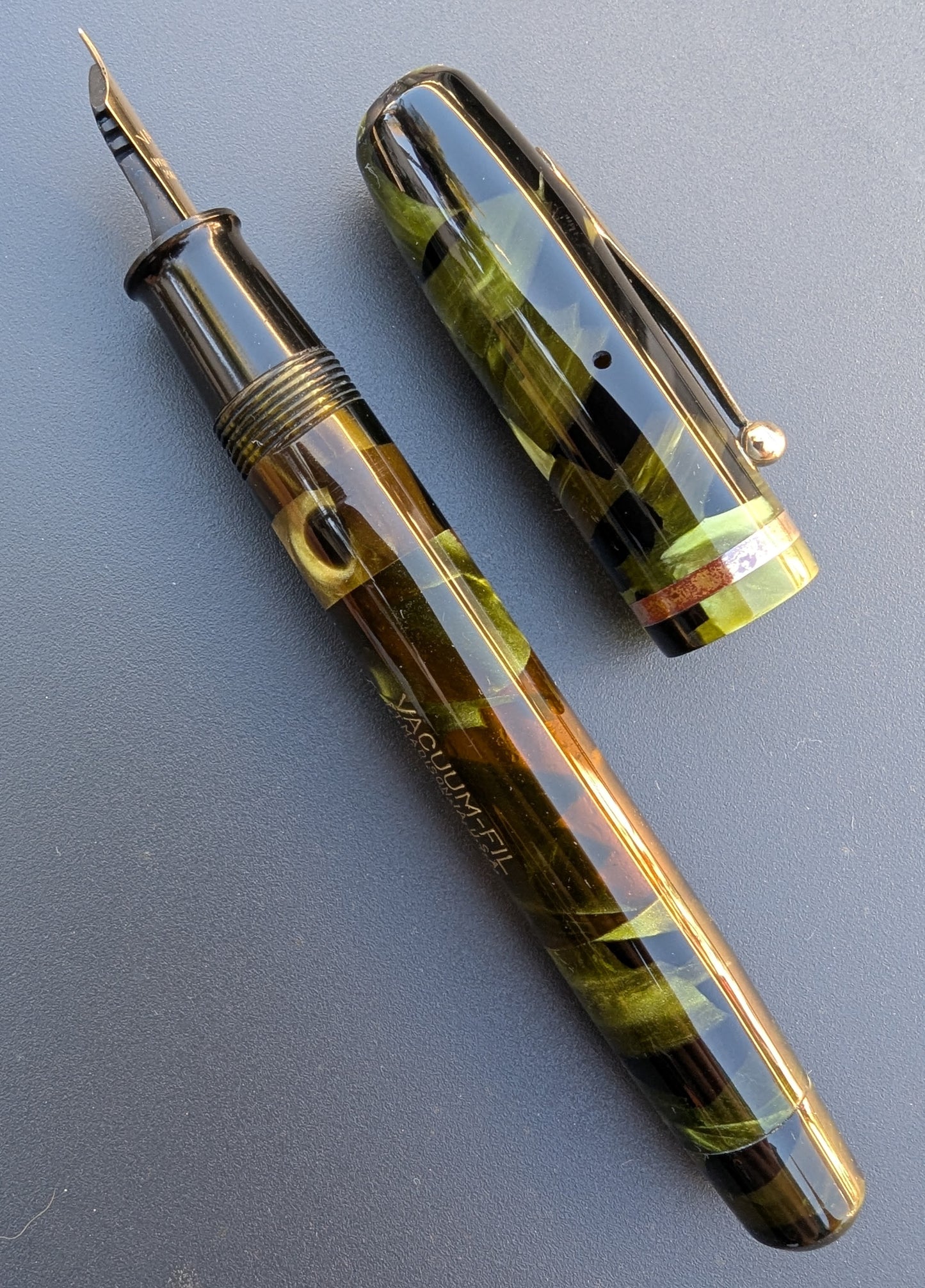 ~1934-5 Large (Oversize) Marine Green VACUUM-FIL