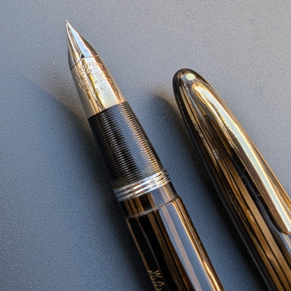 ~1946-7 Golden Brown Sheaffer Triumph Valiant - Vacuum-Fil - medium point