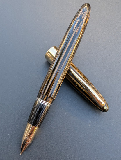 ~1946-7 Golden Brown Sheaffer Triumph Valiant - Vacuum-Fil - medium point