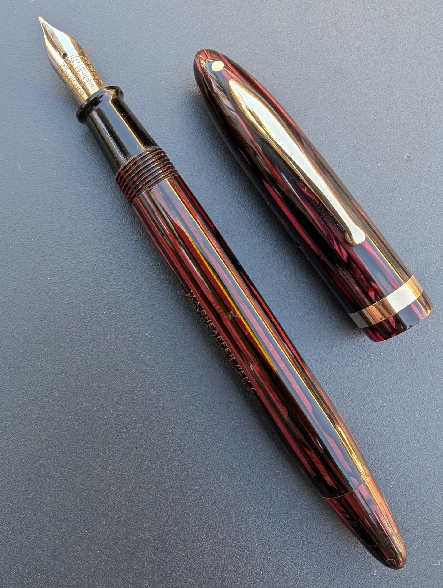 1941 Carmine Sheaffer Balance Statesman - medium-fine point
