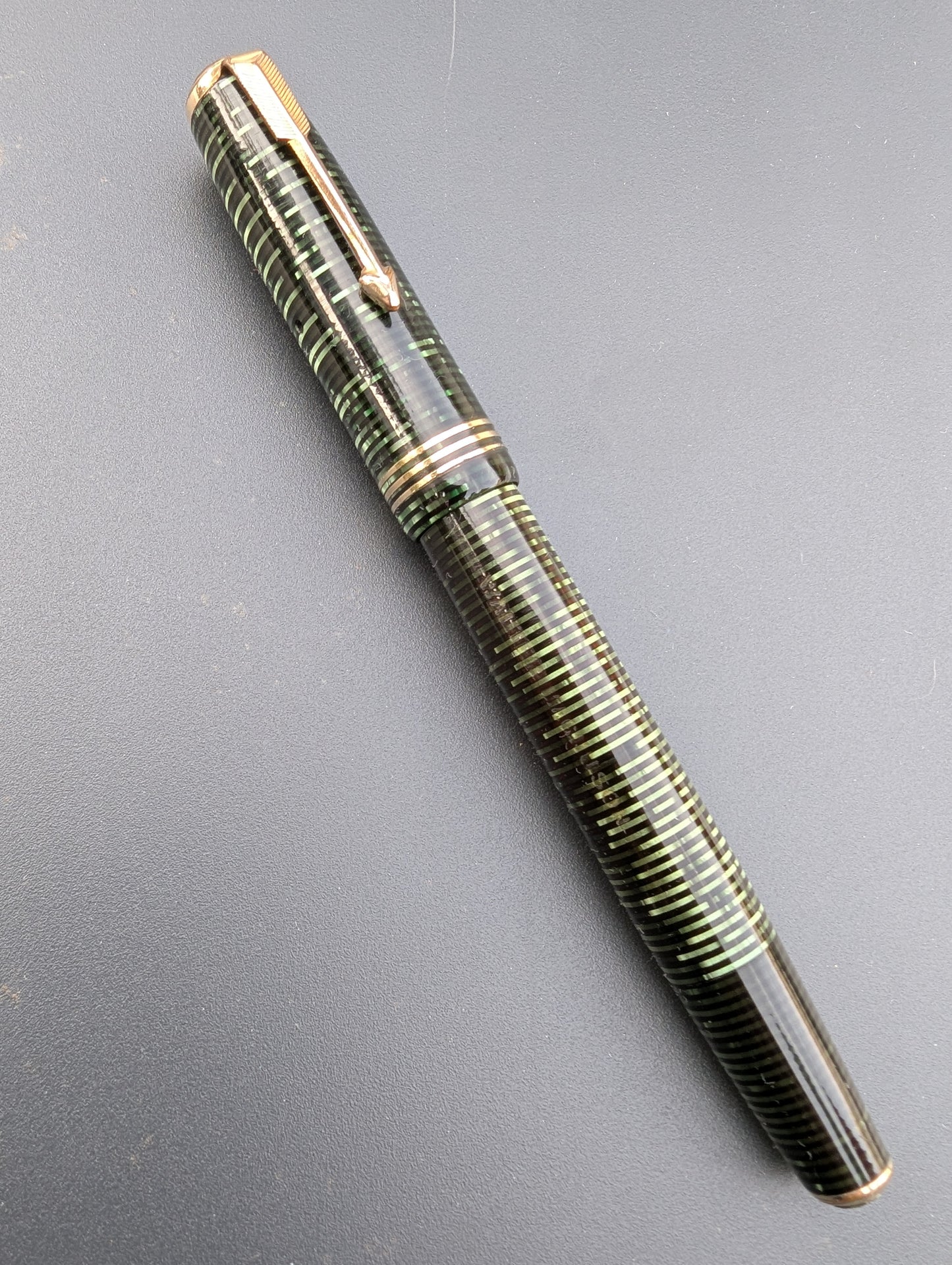 1939 Emerald Pearl Parker Vacumatic Major - fine+ point