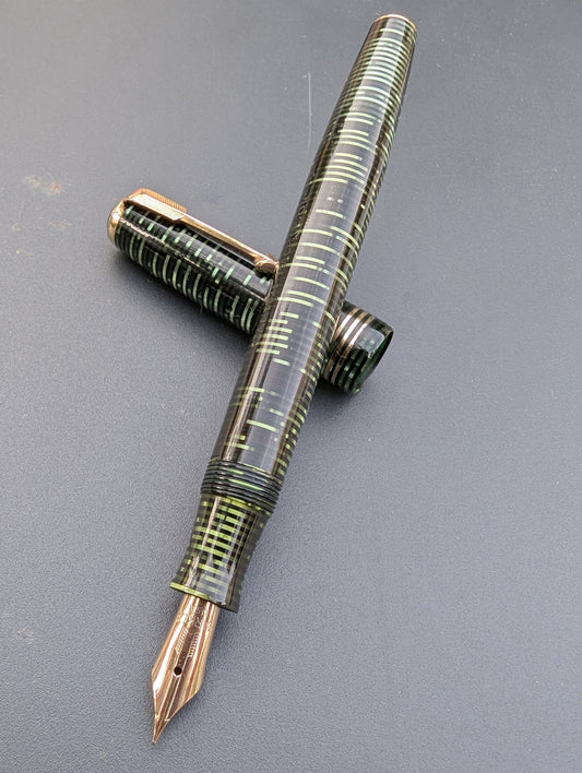 1939 Emerald Pearl Parker Vacumatic Major - fine+ point