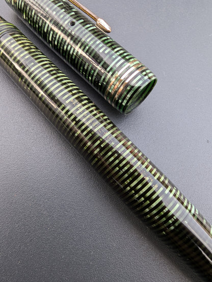 1939 Emerald Pearl Parker Vacumatic Major - fine+ point