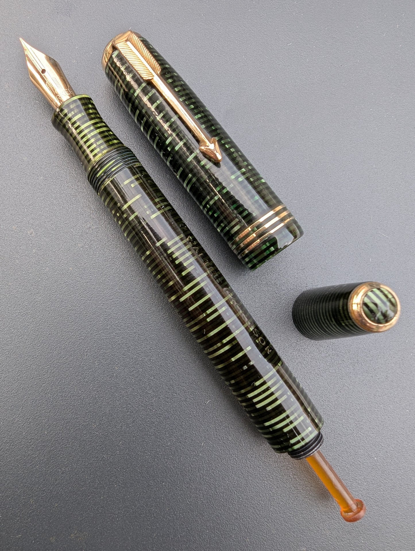 1939 Emerald Pearl Parker Vacumatic Major - fine+ point