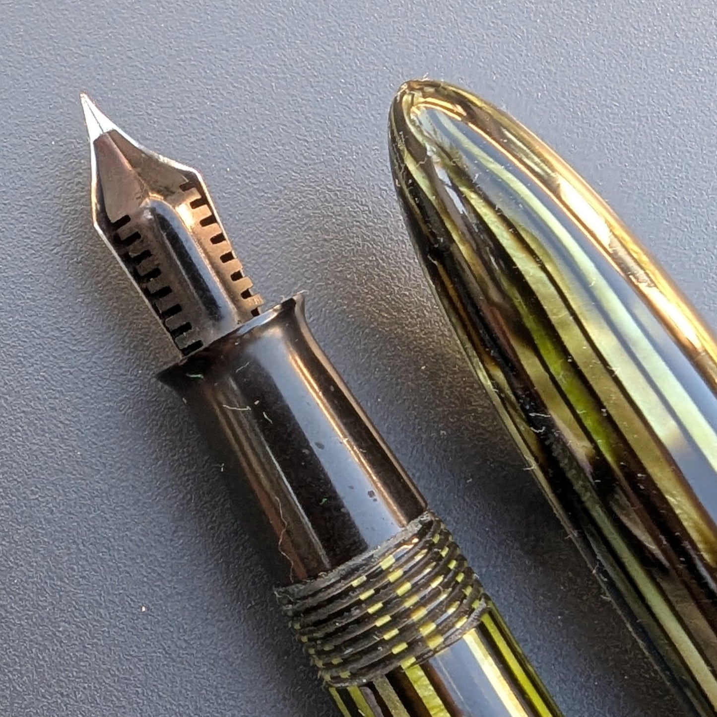 1938-41 Marine Green Sheaffer Balance Admiral - XXF-XF point