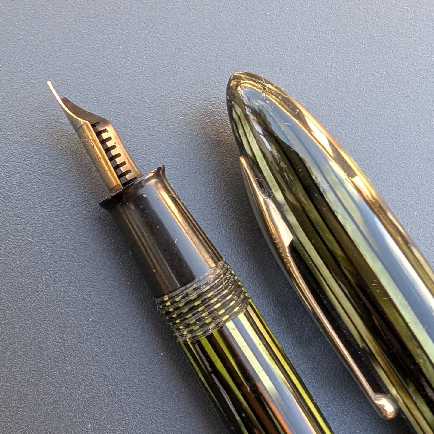 1938-41 Marine Green Sheaffer Balance Admiral - XXF-XF point