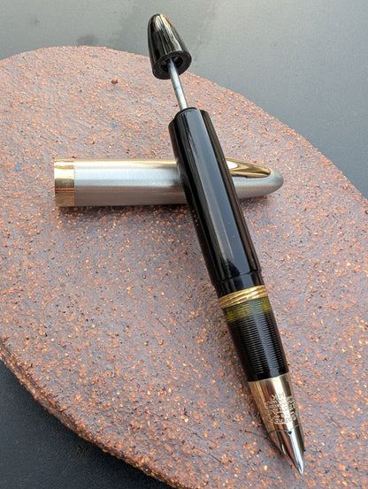 1948 Black Sheaffer Tuckaway Sentinel Deluxe - Vacuum-Fil - fine point