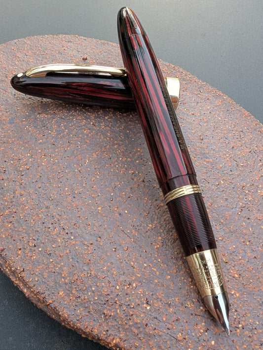 1943-5 Carmine Sheaffer Triumph Statesman - fine point