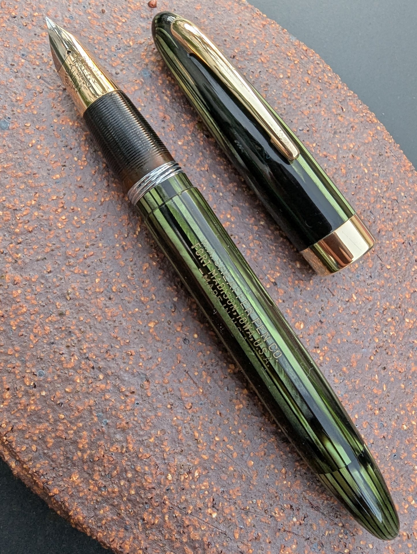~1947 Marine Green Sheaffer Triumph Statesman - stubby fine point