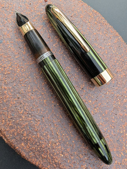 ~1947 Marine Green Sheaffer Triumph Statesman - stubby fine point