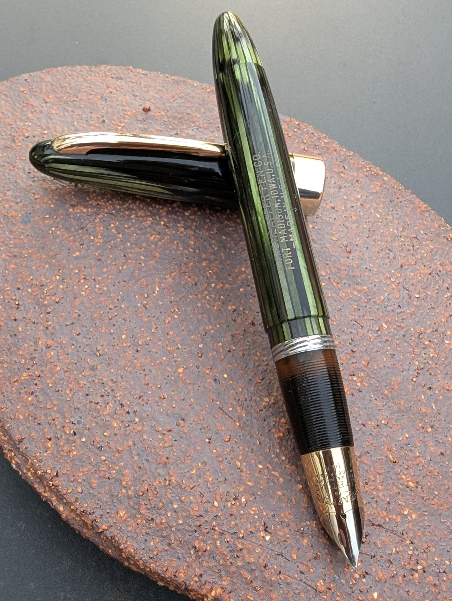 ~1947 Marine Green Sheaffer Triumph Statesman - stubby fine point
