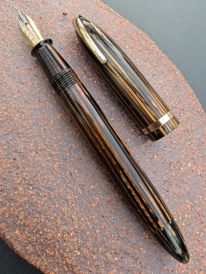 1941 Golden Brown Sheaffer Balance Defender - fine point