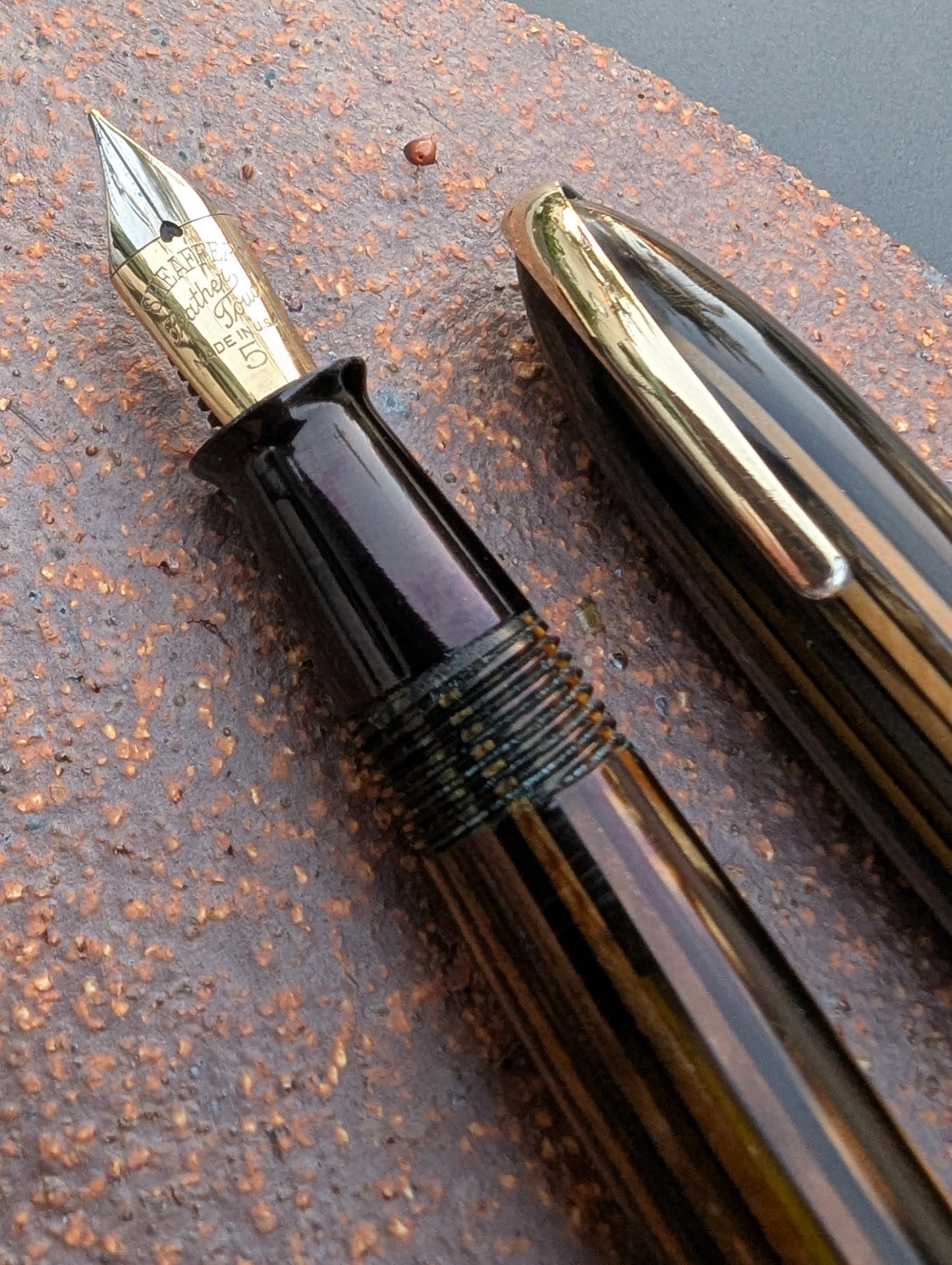1941 Golden Brown Sheaffer Balance Defender - fine point