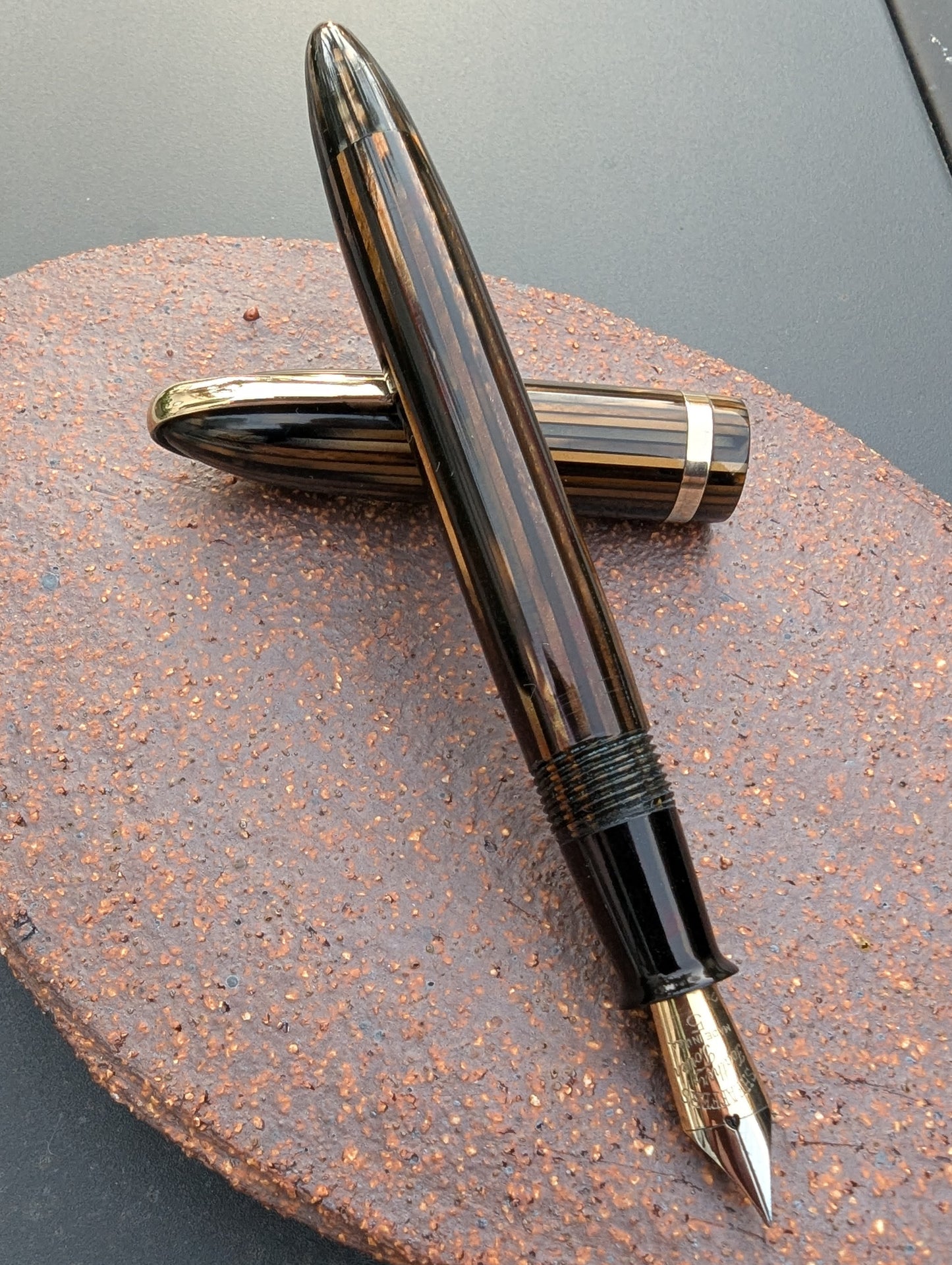 1941 Golden Brown Sheaffer Balance Defender - fine point