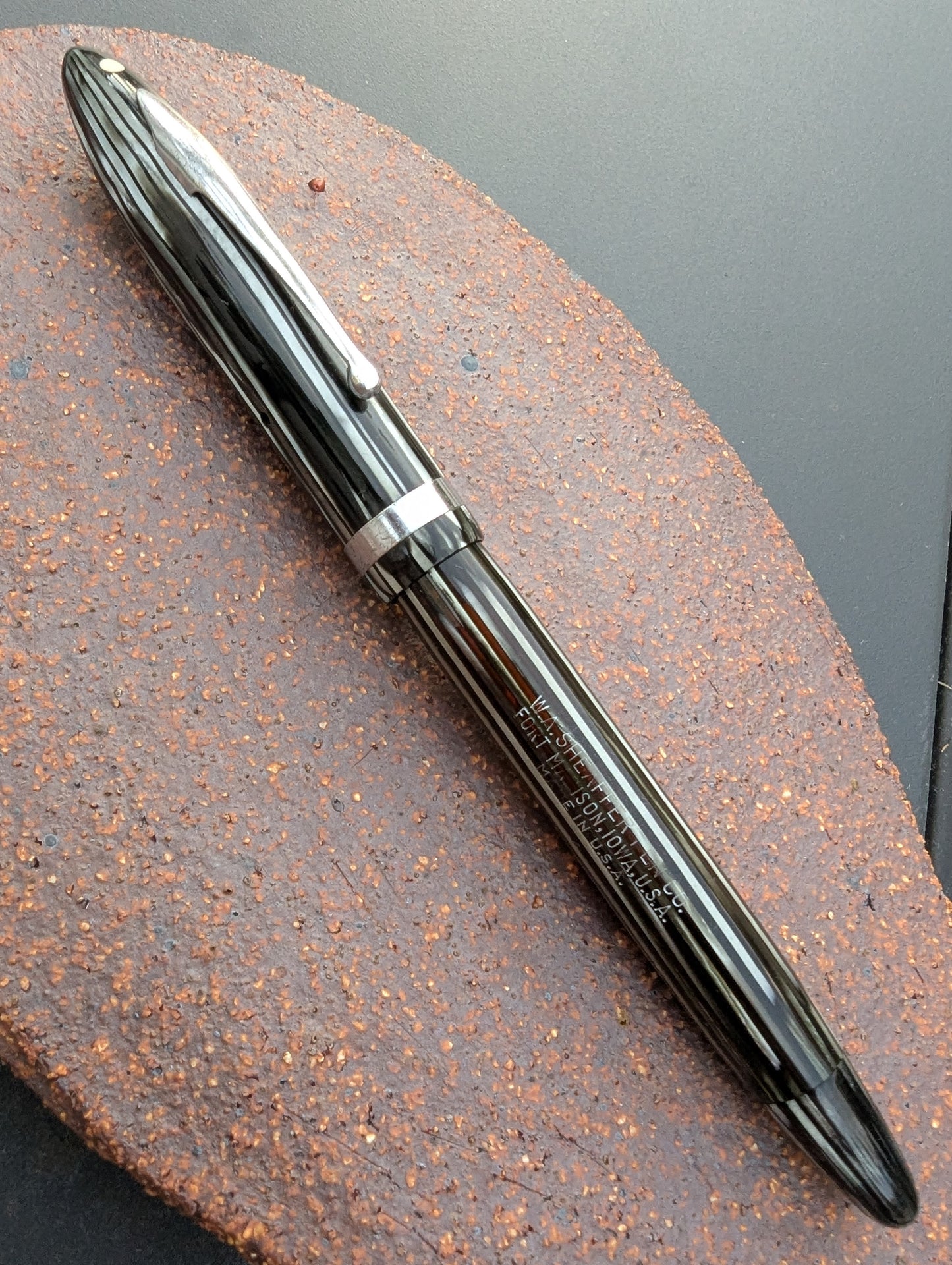 ~1936-7 Gray Pearl Sheaffer Balance Sovereign Fountain Pen - medium point