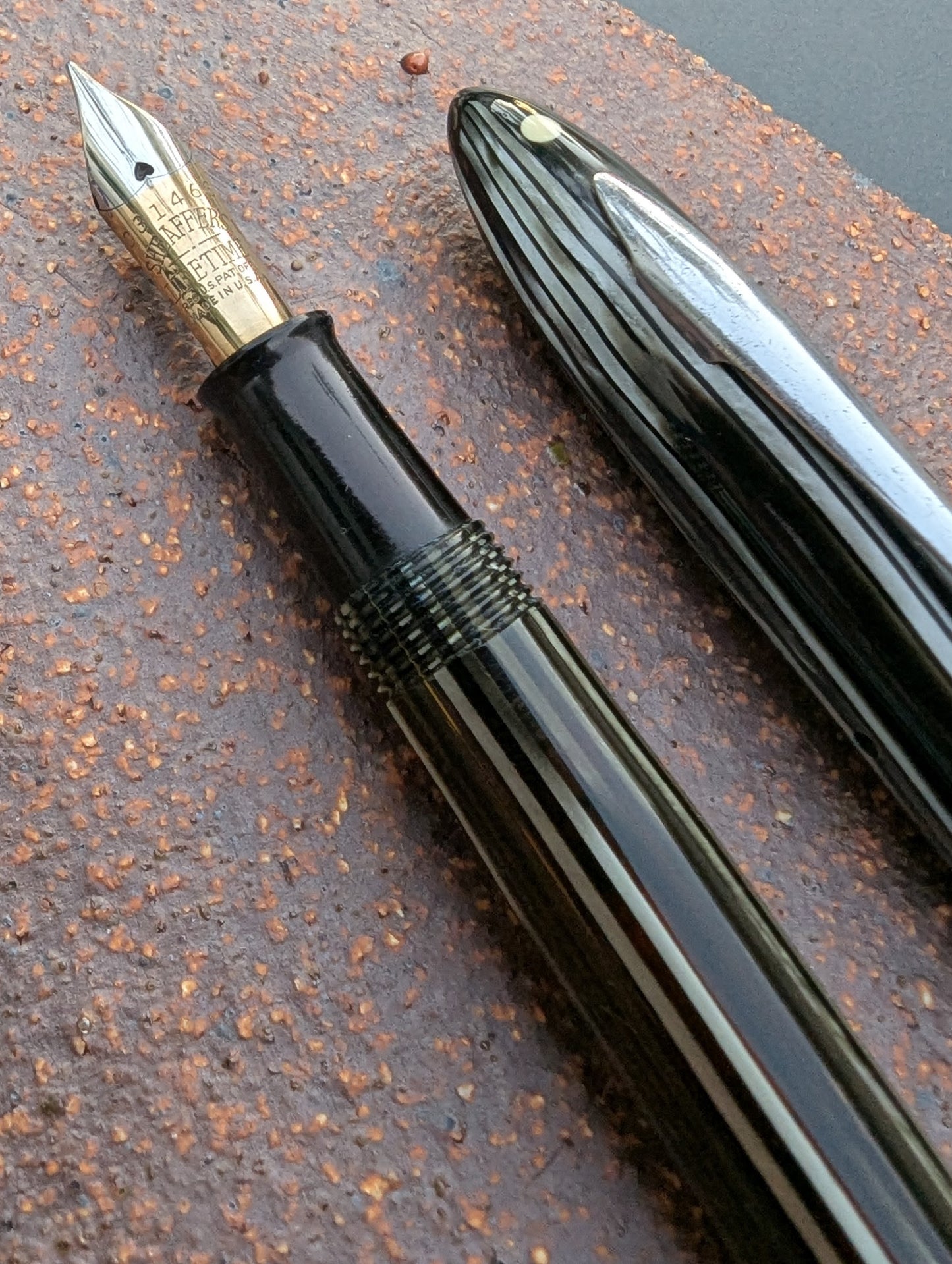 ~1936-7 Gray Pearl Sheaffer Balance Sovereign Fountain Pen - medium point