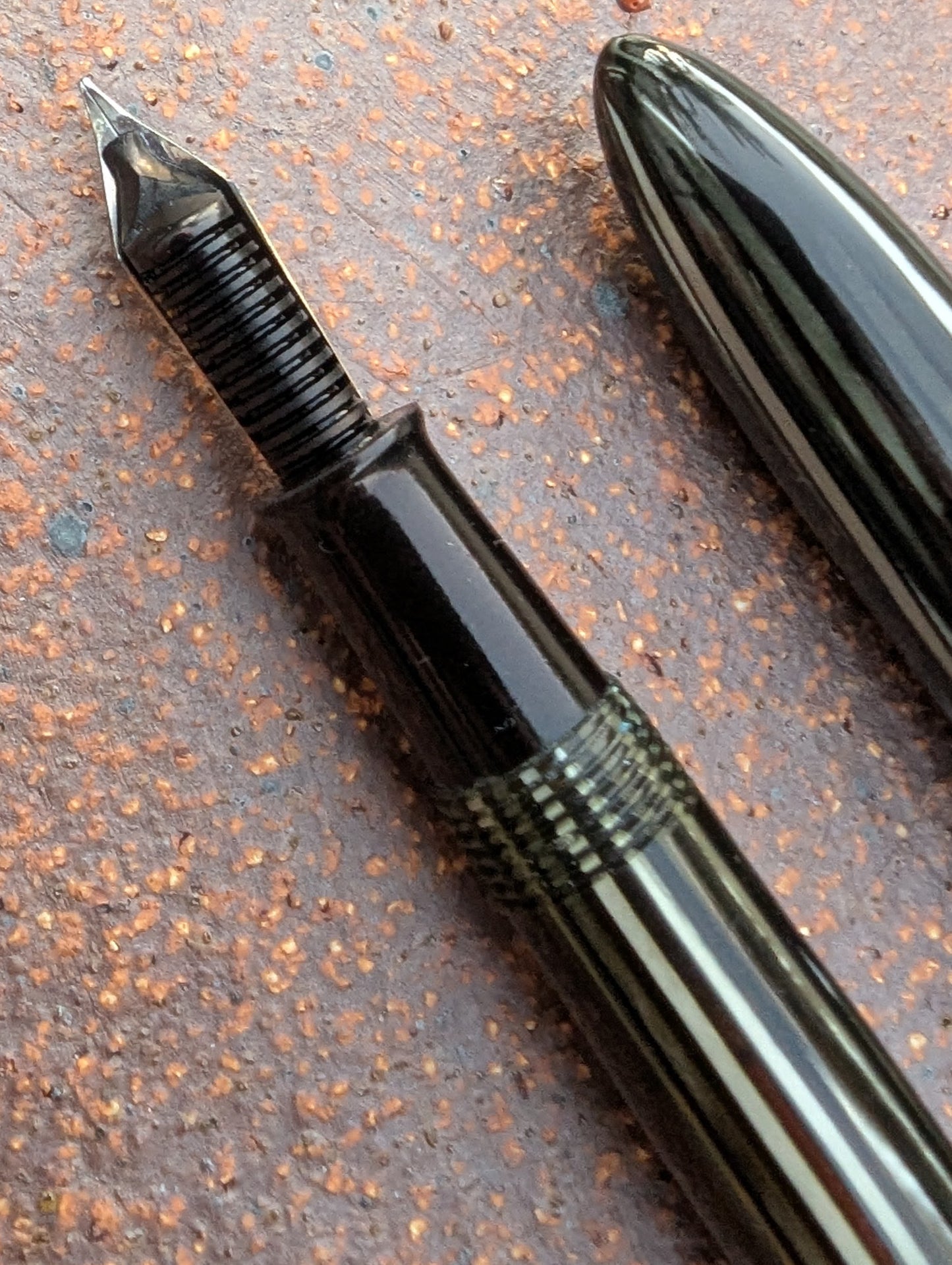 ~1936-7 Gray Pearl Sheaffer Balance Sovereign Fountain Pen - medium point