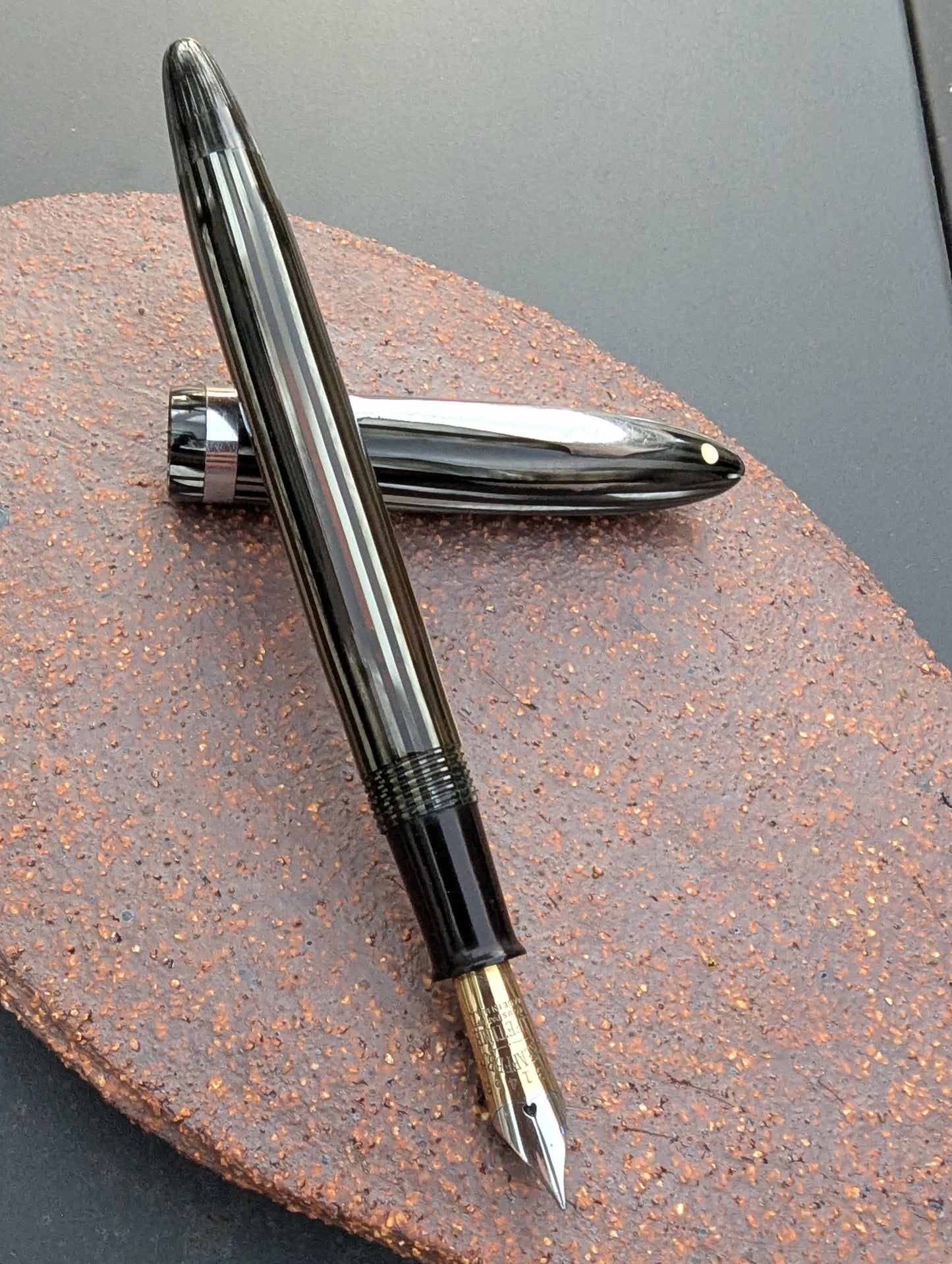 ~1936-7 Gray Pearl Sheaffer Balance Sovereign Fountain Pen - medium point