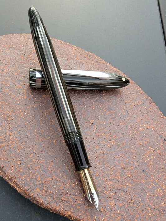 ~1936-7 Gray Pearl Sheaffer Balance Sovereign Fountain Pen - medium point
