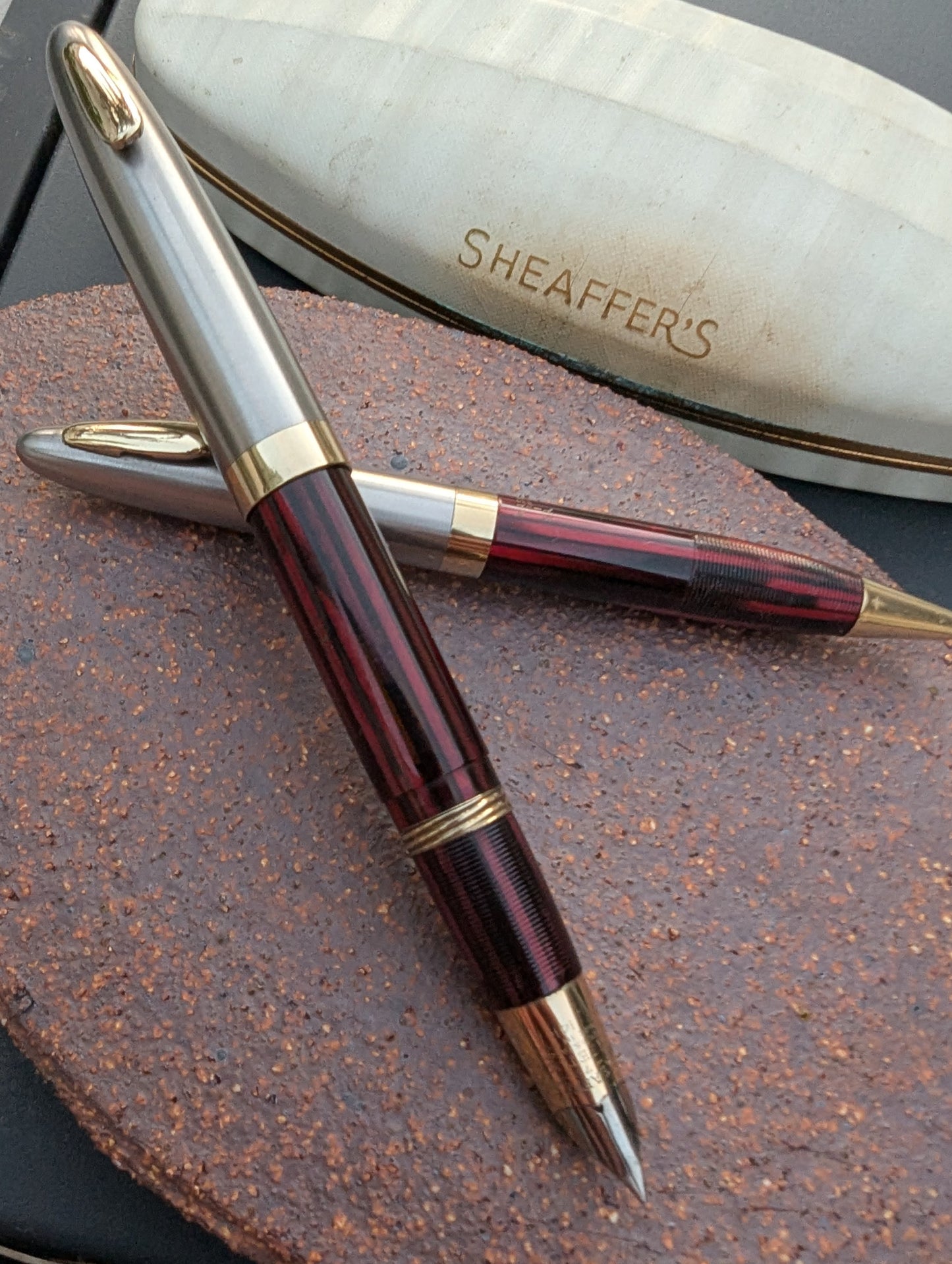 ~1943 Carmine Sheaffer Tuckaway Sentinel fountain pen & pencil - fine-mediun point