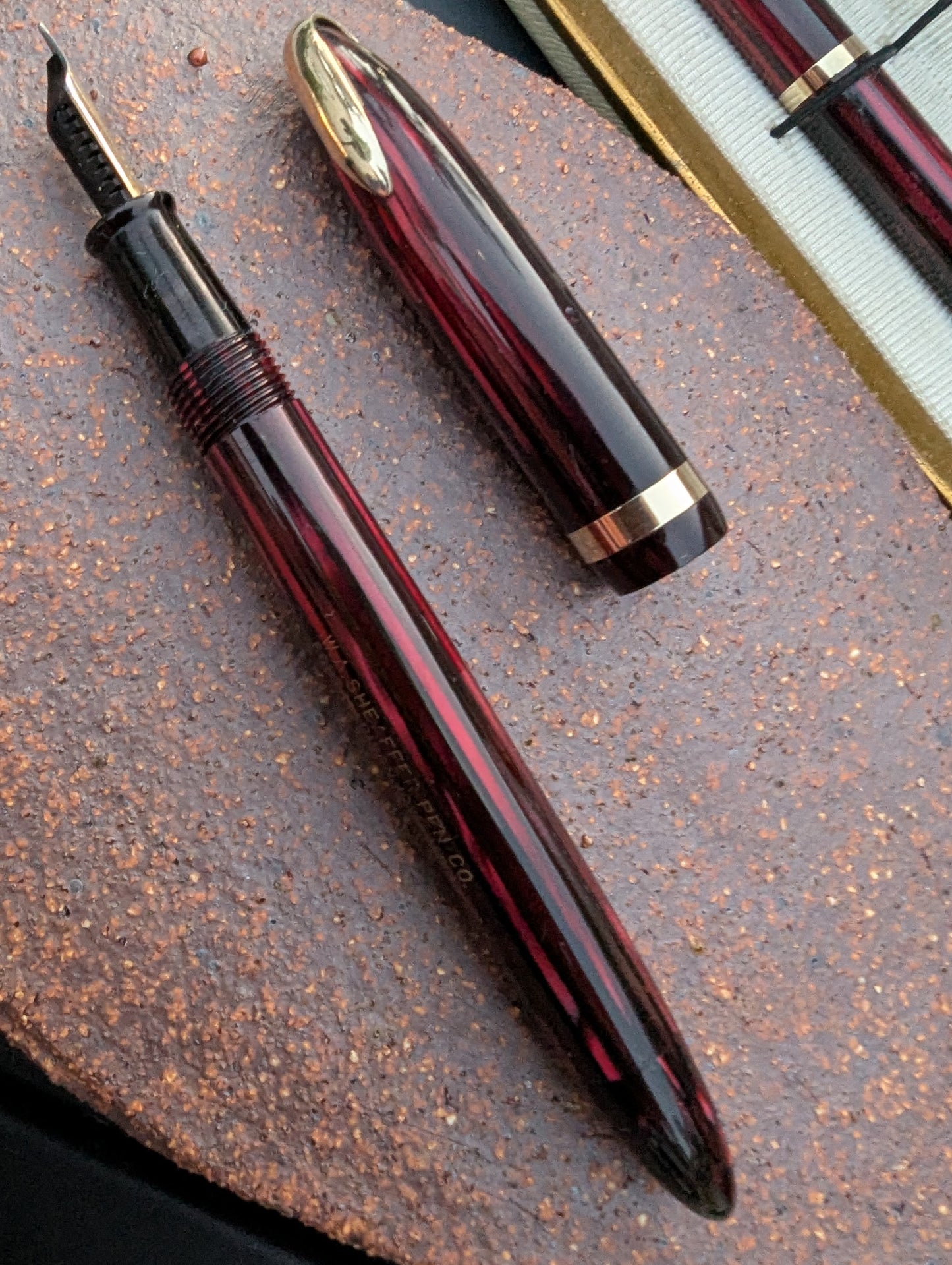 1941 Carmine Sheaffer Balance Vigilant Fountain Pen & Pencil in case - fine-extra-fine point
