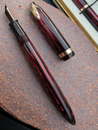 1941 Carmine Sheaffer Balance Vigilant Fountain Pen & Pencil in case - fine-extra-fine point