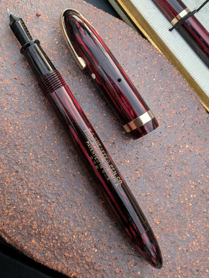 1941 Carmine Sheaffer Balance Vigilant Fountain Pen & Pencil in case - fine-extra-fine point