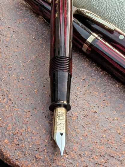 1941 Carmine Sheaffer Balance Vigilant Fountain Pen & Pencil in case - fine-extra-fine point