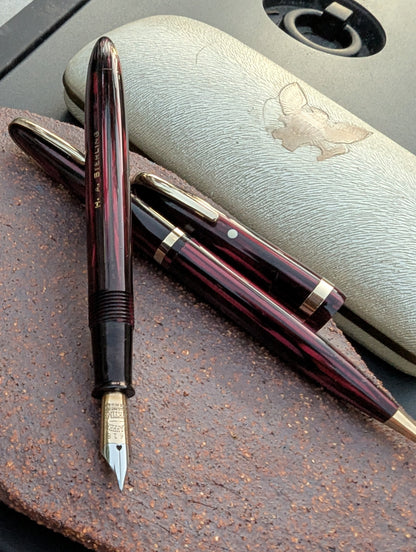 1941 Carmine Sheaffer Balance Vigilant Fountain Pen & Pencil in case - fine-extra-fine point