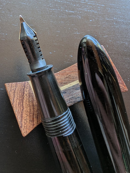 Black Sheaffer Craftsman fountain pen - medium Gregg point