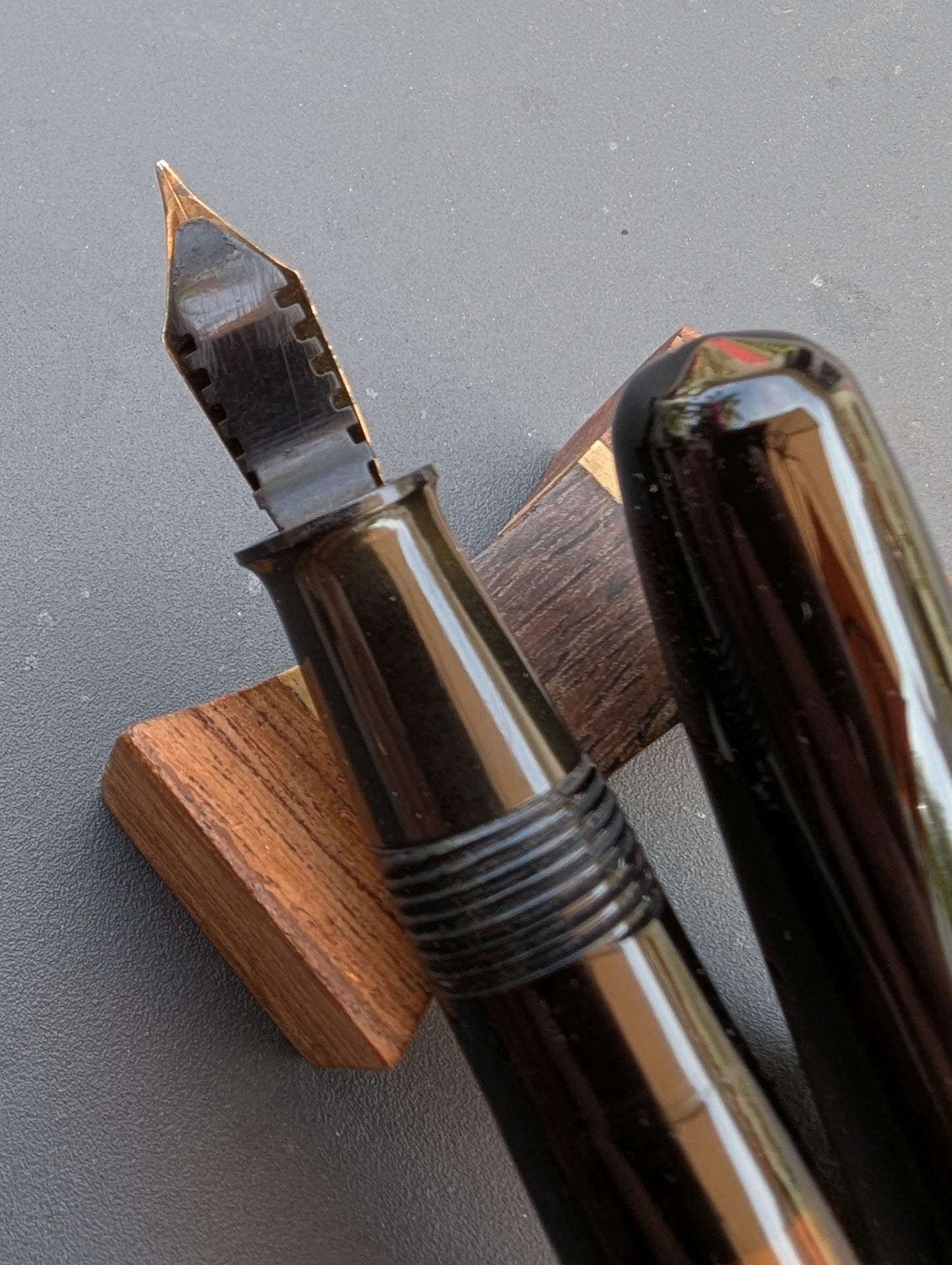 ~1934 Black full size VACUUM-FIL - fine point