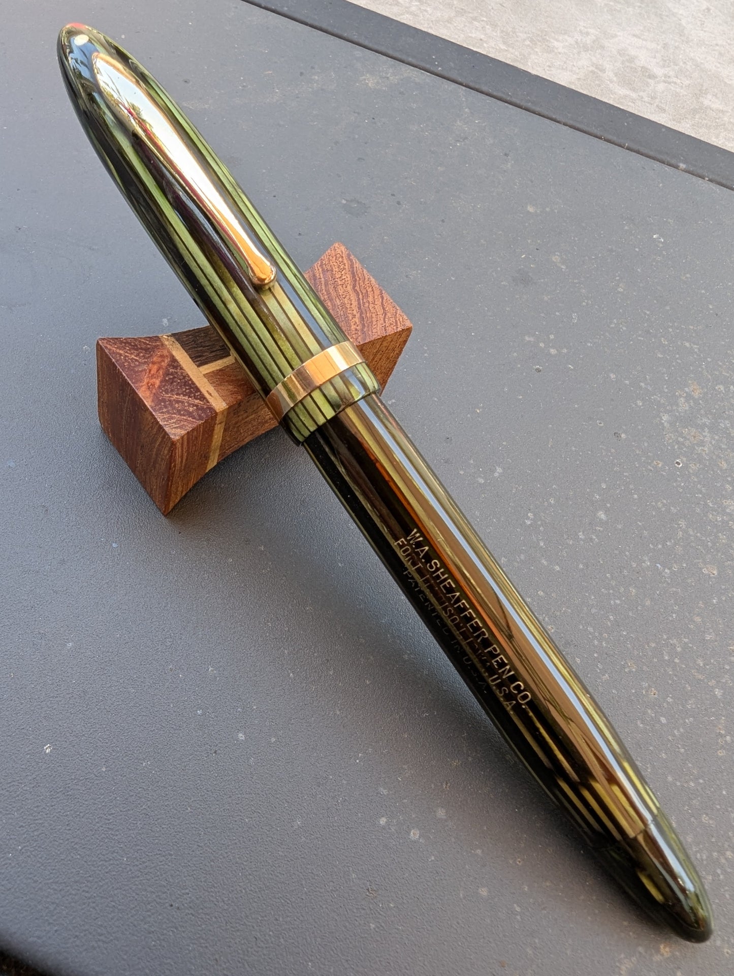 Marine Green Sheaffer Balance Statesman - extra-fine point