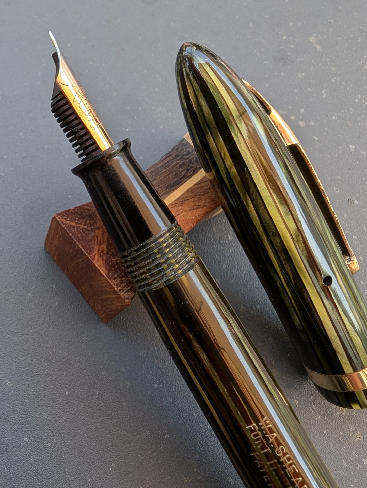 Marine Green Sheaffer Balance Statesman - extra-fine point