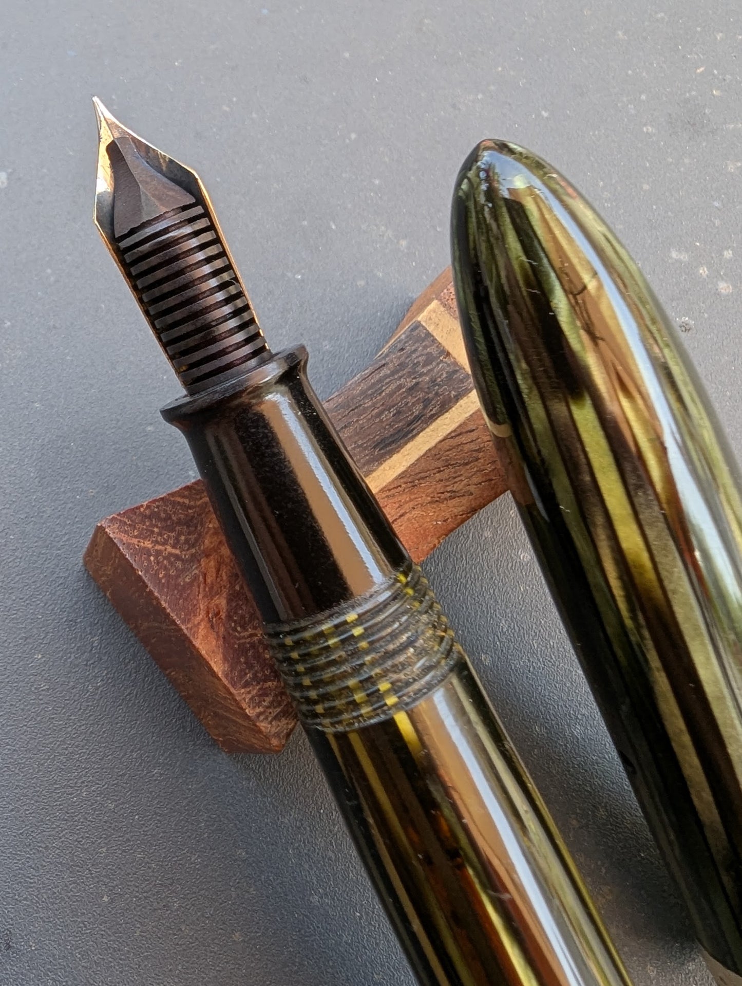 Marine Green Sheaffer Balance Statesman - extra-fine point