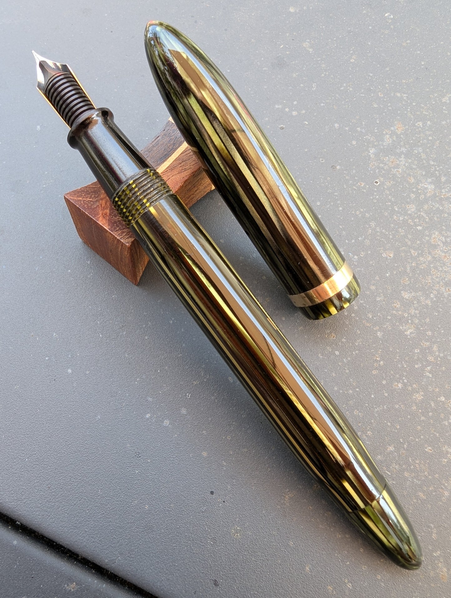 Marine Green Sheaffer Balance Statesman - extra-fine point