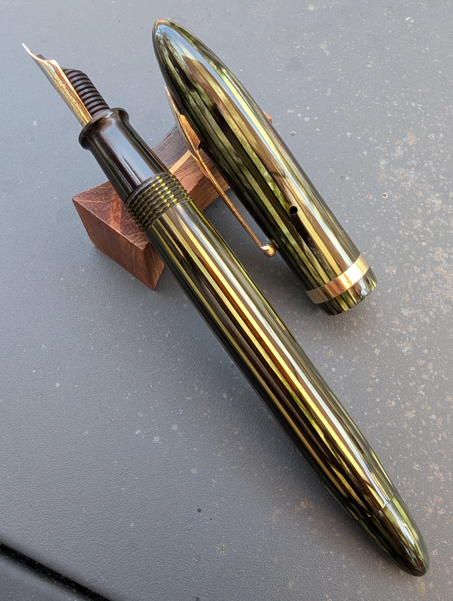 Marine Green Sheaffer Balance Statesman - extra-fine point