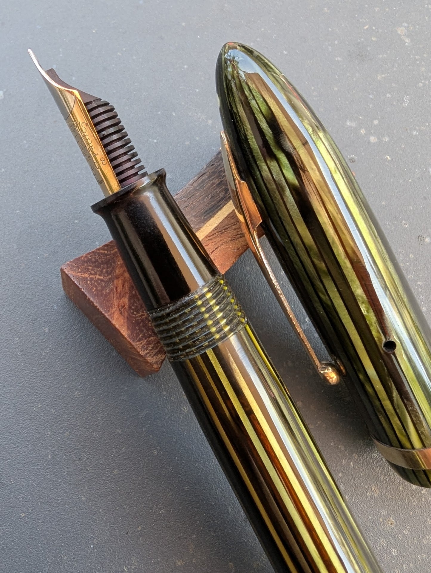 Marine Green Sheaffer Balance Statesman - extra-fine point