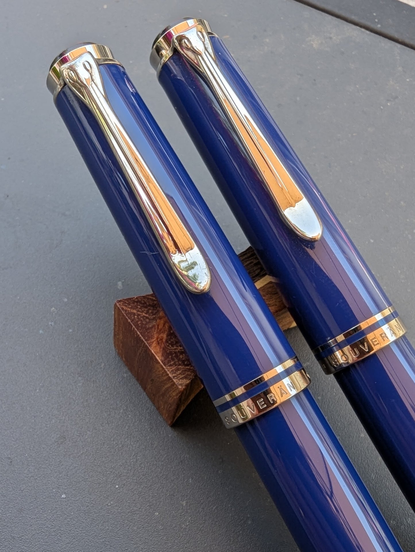 2003 Pelikan Dark Blue M605 fountain pen and R605 rollerball