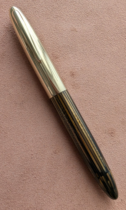 ~1947 Golden Brown Sheaffer Triumph Crest - vacuum-fil - stubby fine-medium point