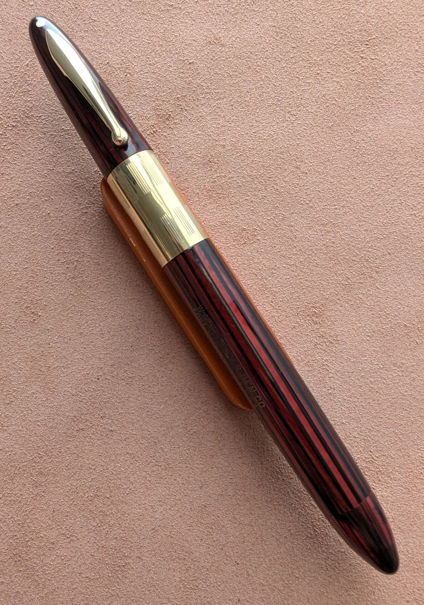 1942 Carmine Sheaffer Triumph - Vacuum-Fil - fine - extra-fine point
