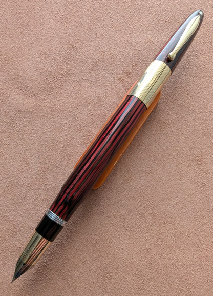 1942 Carmine Sheaffer Triumph - Vacuum-Fil - fine - extra-fine point
