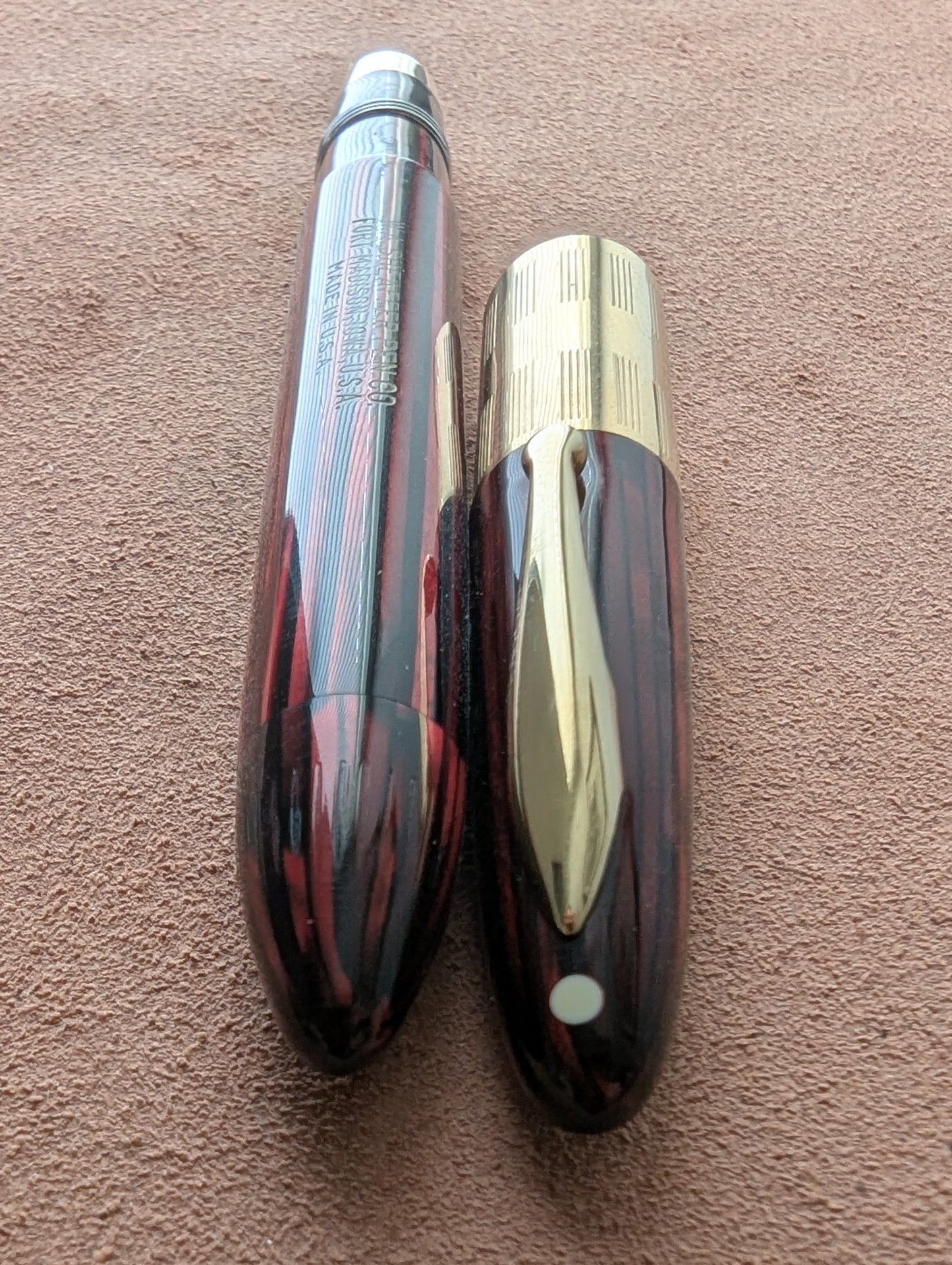 1942 Carmine Sheaffer Triumph - Vacuum-Fil - fine - extra-fine point